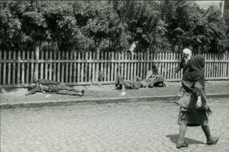 Des paysans affamés dans une rue de Kharkiv, 1933, photo: Archives diocésaines de Vienne (Diözesanarchiv Wien)/BA Innitzer