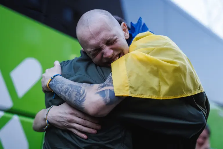 Výměna zajatců. Duben 2025. Foto: Jurij Stefaňak.
