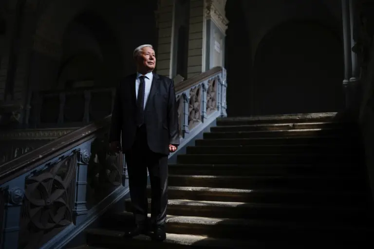 Jurij Jechanurow — ukraiński polityk i ekonomista, premier Ukrainy (2005-2006), minister obrony (2007-2009). Obecnie profesor katedry ekonomiki przedsiębiorstwa Kijowskiego Uniwersytetu Narodowego im. Tarasa Szewczenki i kierownik Instytutu Badawczo-Rozwojowego Innowacyjnych Technologii Obronnych Kijowskiego Instytutu Politechnicznego im. Ihora Sikorskiego. Kijów. Czerwiec 2025 r. Projekt „Co dalej”. Zdjęcie: Karyna Piluhina.