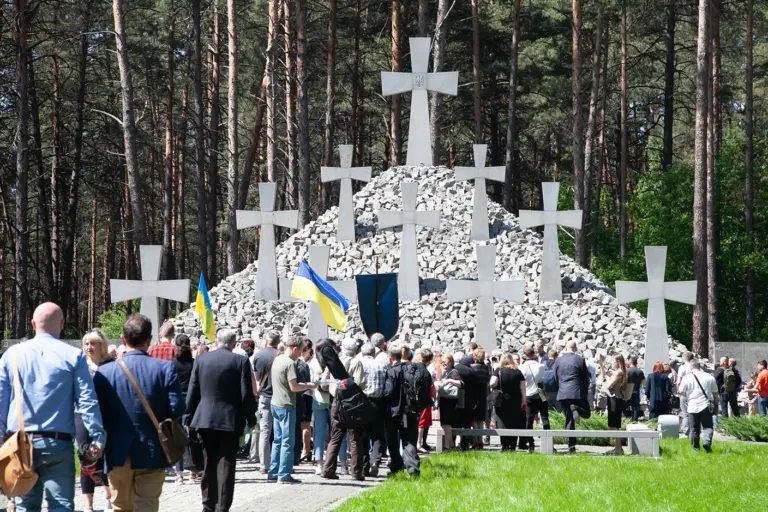 Національний історико-меморіальний заповідник «Биківнянські могили» в Києві. Фото КМДА