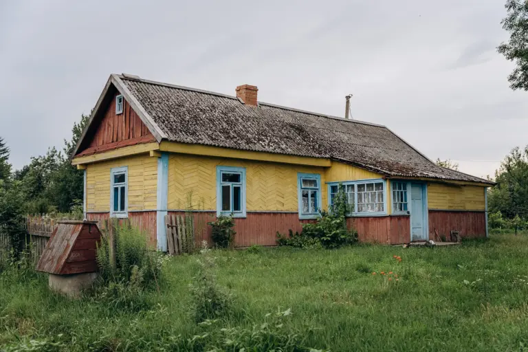 Житловий будинок у Кисилині. Фото: Софія Соляр.
